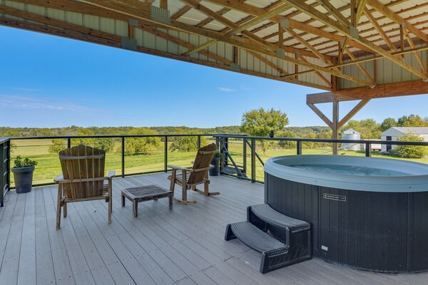 One-of-a-kind Container Home On Mount Vernon Farm! - Aurora