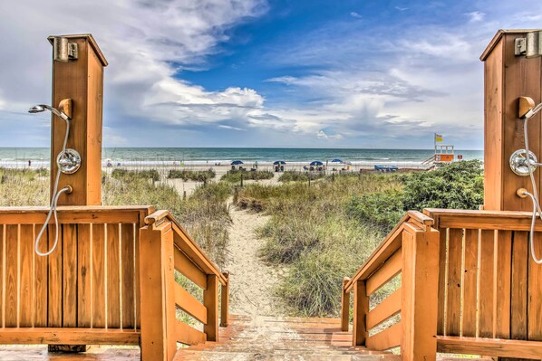 Apartment (3 Bedrooms) | Interior - Oceanfront Beach Condo w/ Stunning Views! (North Myrtle Beach)