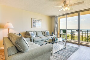 Apartment (3 Bedrooms) | Front of property - Oceanfront Beach Condo w/ Stunning Views! (North Myrtle Beach)