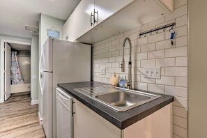 電子レンジ、オーブン、コンロ、食器洗い機