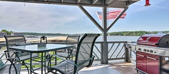 Pool Access & Lake Views: Osage Beach Condo!