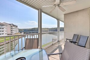 Property grounds - Parkview Bay Condo: Resort Pools & Lake View! (Osage Beach)