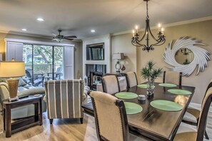 Dining - Myrtle Beach Vacation Rental w/ 2 Resort Pools! (Myrtle Beach)