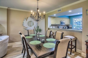 Dining - Myrtle Beach Vacation Rental w/ 2 Resort Pools! (Myrtle Beach)