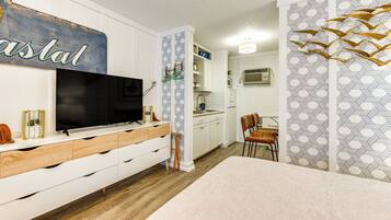 Apartment (0 Bedroom) | Interior