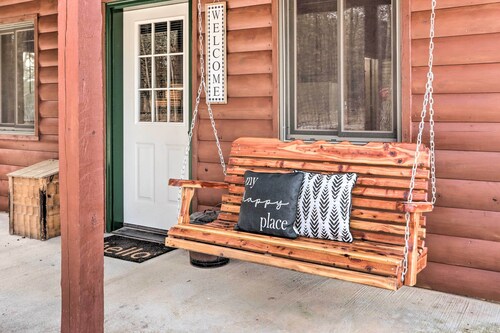 'owl's Nest' Couple's Retreat: Steps to Lake!
