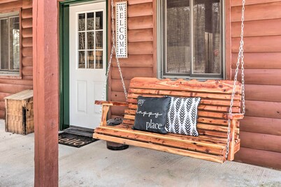 'owl's Nest' Couple's Retreat: Steps to Lake!