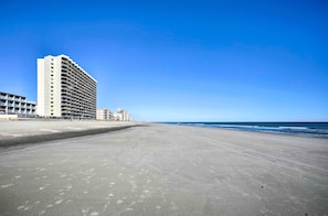 Apartment (2 Bedrooms) | Interior - Oceanfront Vacation Rental in Murrells Inlet! (Murrells Inlet)