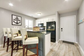 Apartment (2 Bedrooms) | Interior - Osage Beach Condo: Community Pool & Boat Dock (Osage Beach)