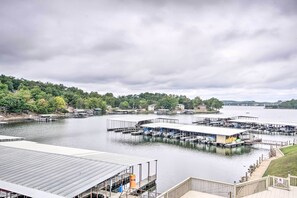 Apartment (2 Bedrooms) | Interior - Osage Beach Condo: Community Pool & Boat Dock (Osage Beach)