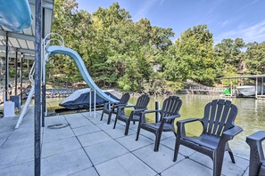 House (5 Bedrooms) | Interior