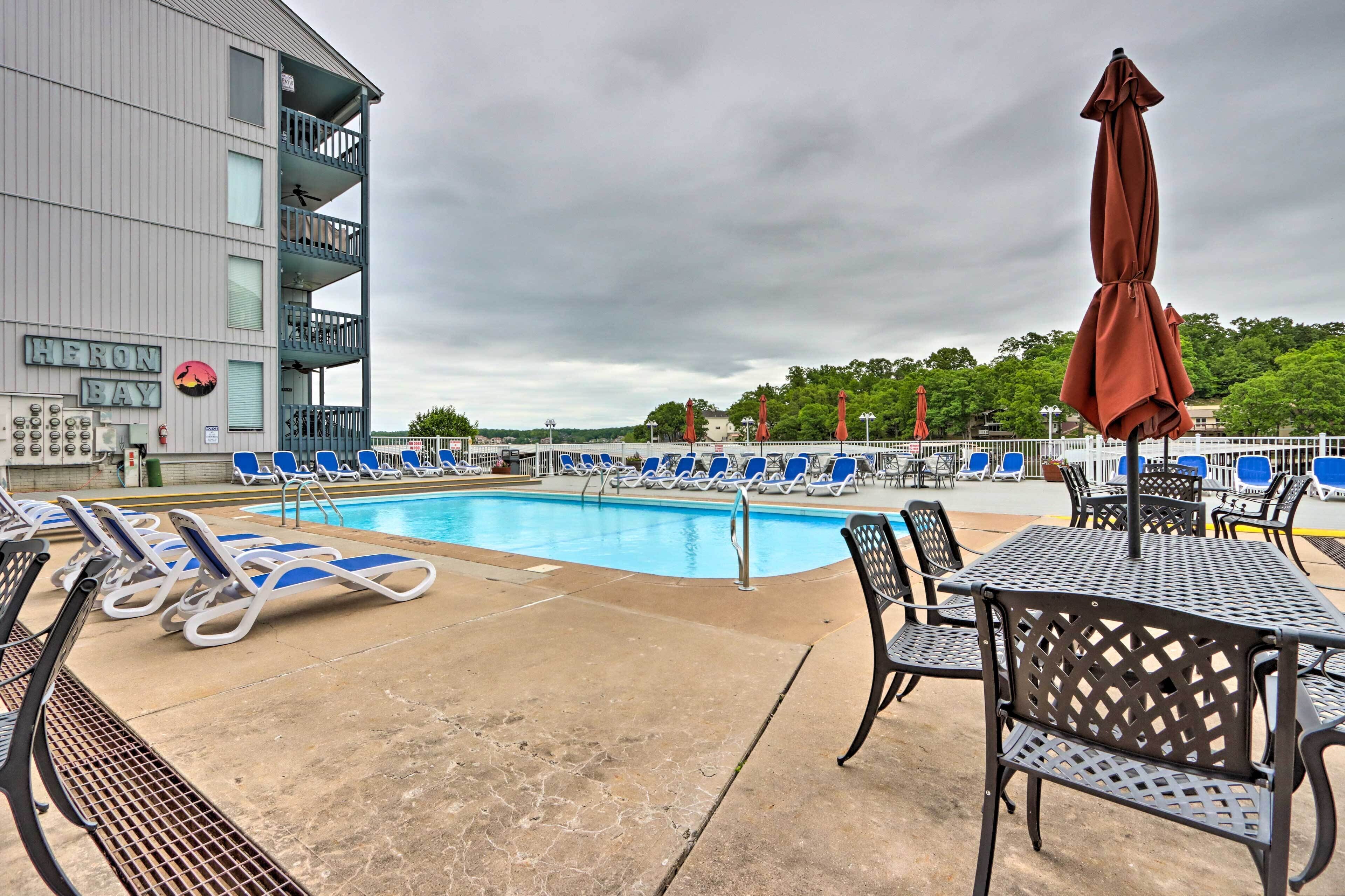 Osage Beach Condo - Lake Views & Boat Rentals