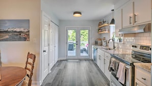 Rumah (2 Bedrooms) | Dapur pribadi