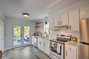 Ferienhaus (2 Bedrooms) | Eigene Küche | Mikrowelle, Ofen, Herdplatte, Geschirrspüler