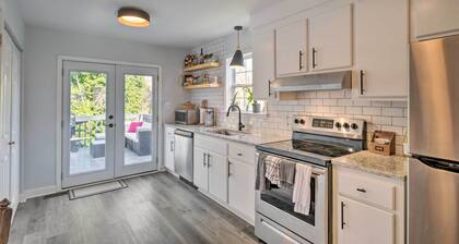 Pet-friendly Greenville Dwelling ~ 2 Mi From Dtwn!