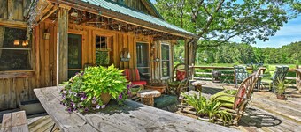Private Getaway on 270 Acres w/ Lake: Swim & Canoe