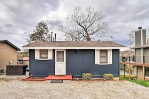 House (1 Bedroom) | Interior - Quaint Table Rock Lake Hideout w/ Pool Access (Kimberling City)