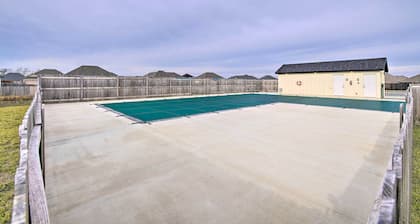 Pet-friendly Ozark Home w/ Yard & Patio