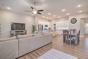 House (3 Bedrooms) | Interior