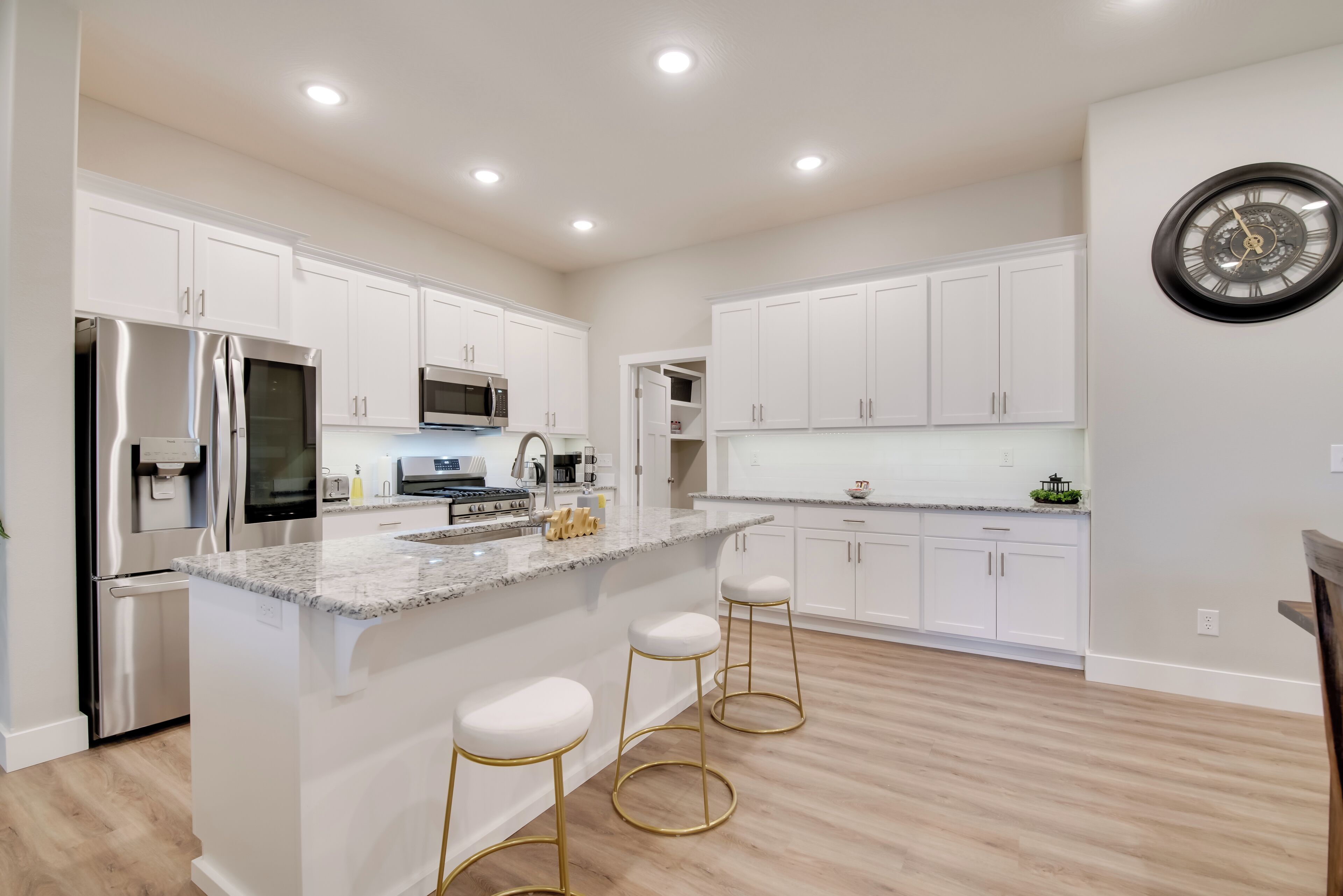 House (3 Bedrooms) | Interior