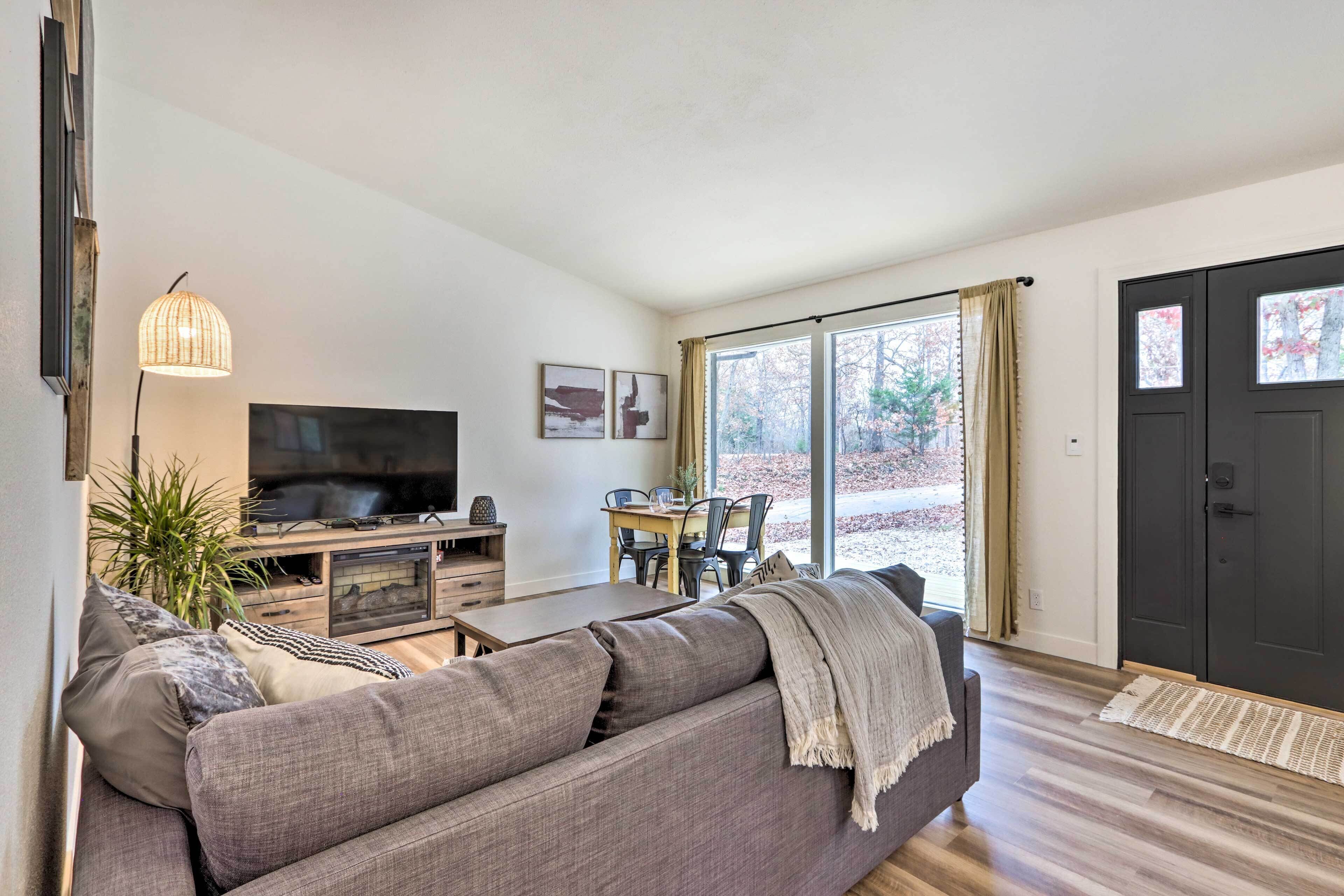 Picture-perfect Cottage w/ Grill & Fire Pit