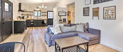 Cottage (2 Bedrooms) | Interior