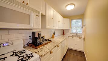 Cottage (2 Bedrooms) | Interior