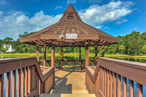 Beach & Pool Access: Golf Villa in Hilton Head!