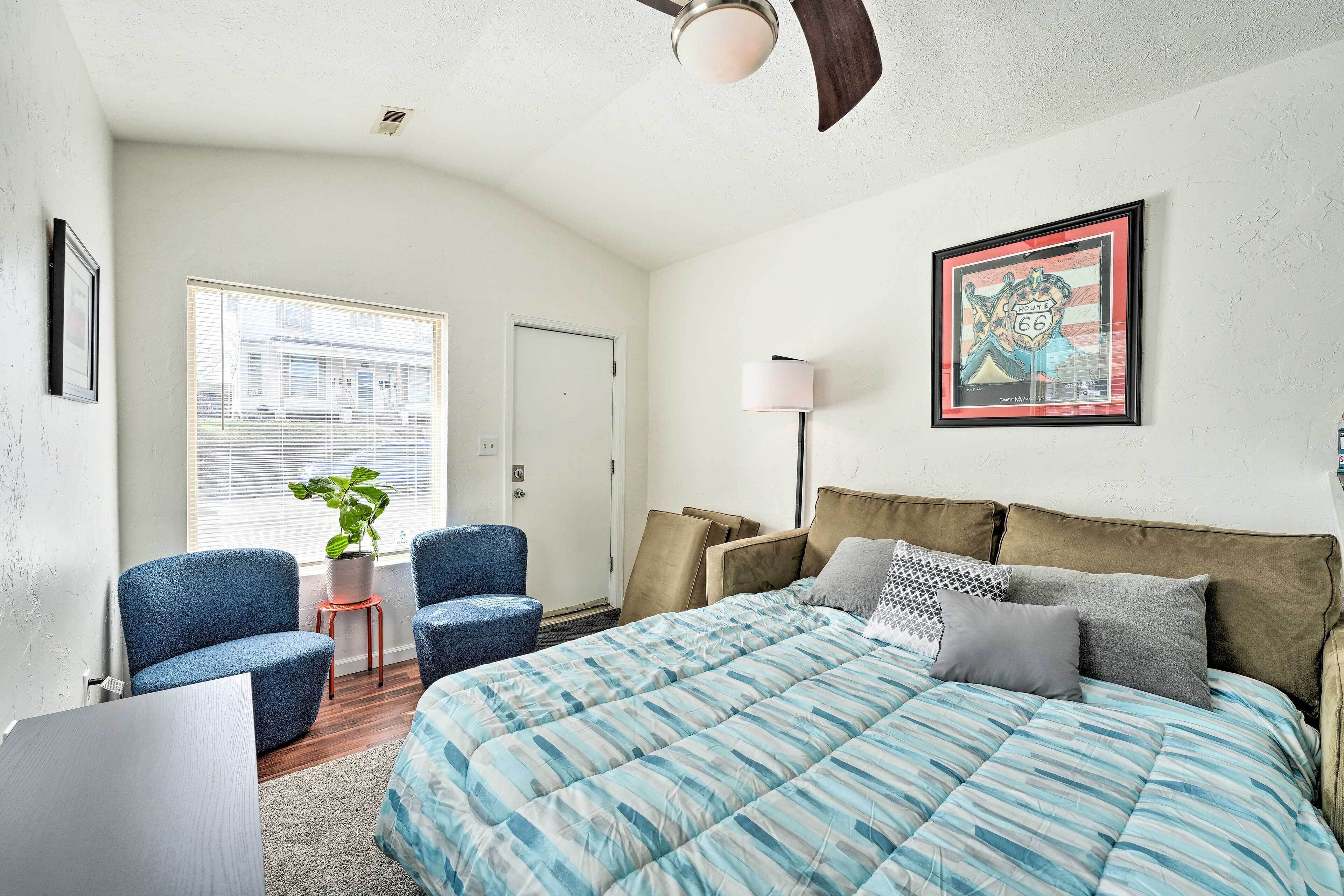 Route 66 Retreat < 1 Mi to Dtwn Springfield!