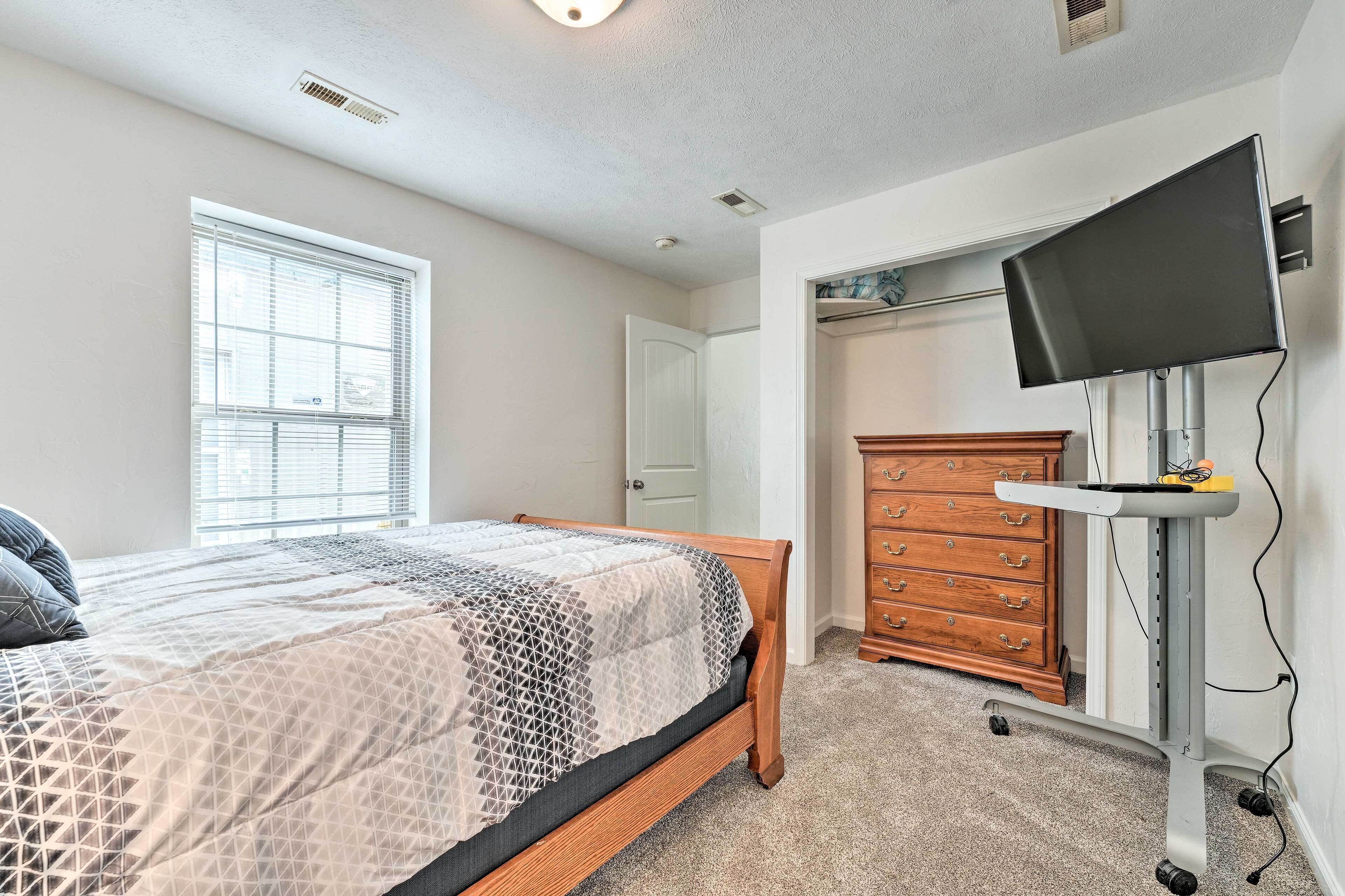 Route 66 Retreat < 1 Mi to Dtwn Springfield!