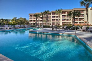 Pool - Walk to Folly Field Beach: Condo in Hilton Head! (Hilton Head Island)