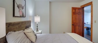 Rustic Missouri Vacation Rental w/ Hill Views!