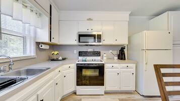 Cottage (3 Bedrooms) | Interior