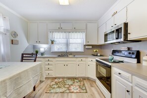 Cottage (3 Bedrooms) | Interior