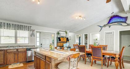 Deck & Table Rock Lake View: Shell Knob Escape!