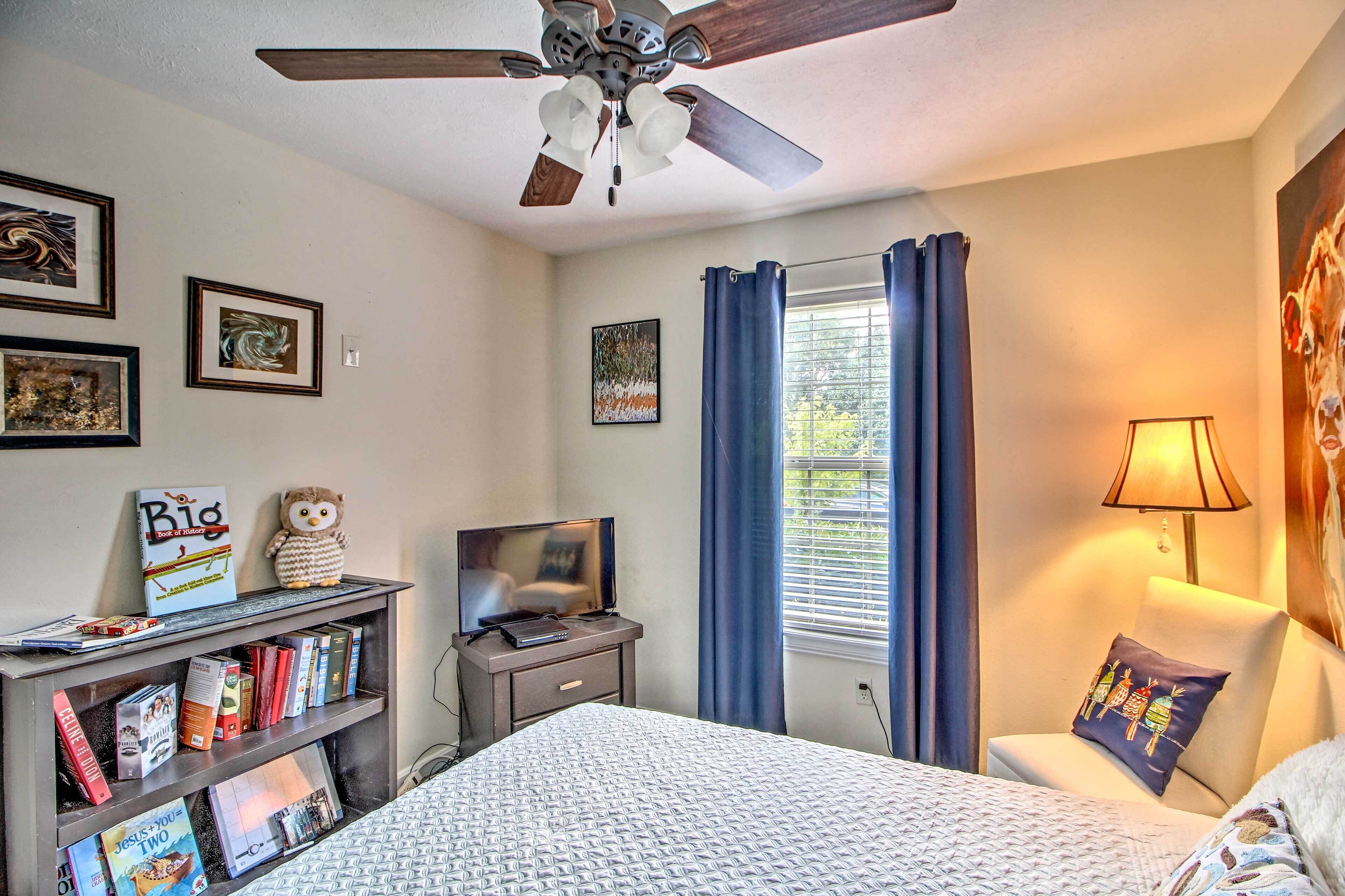 Pet-friendly Home - 9 Mi to Table Rock Lake!