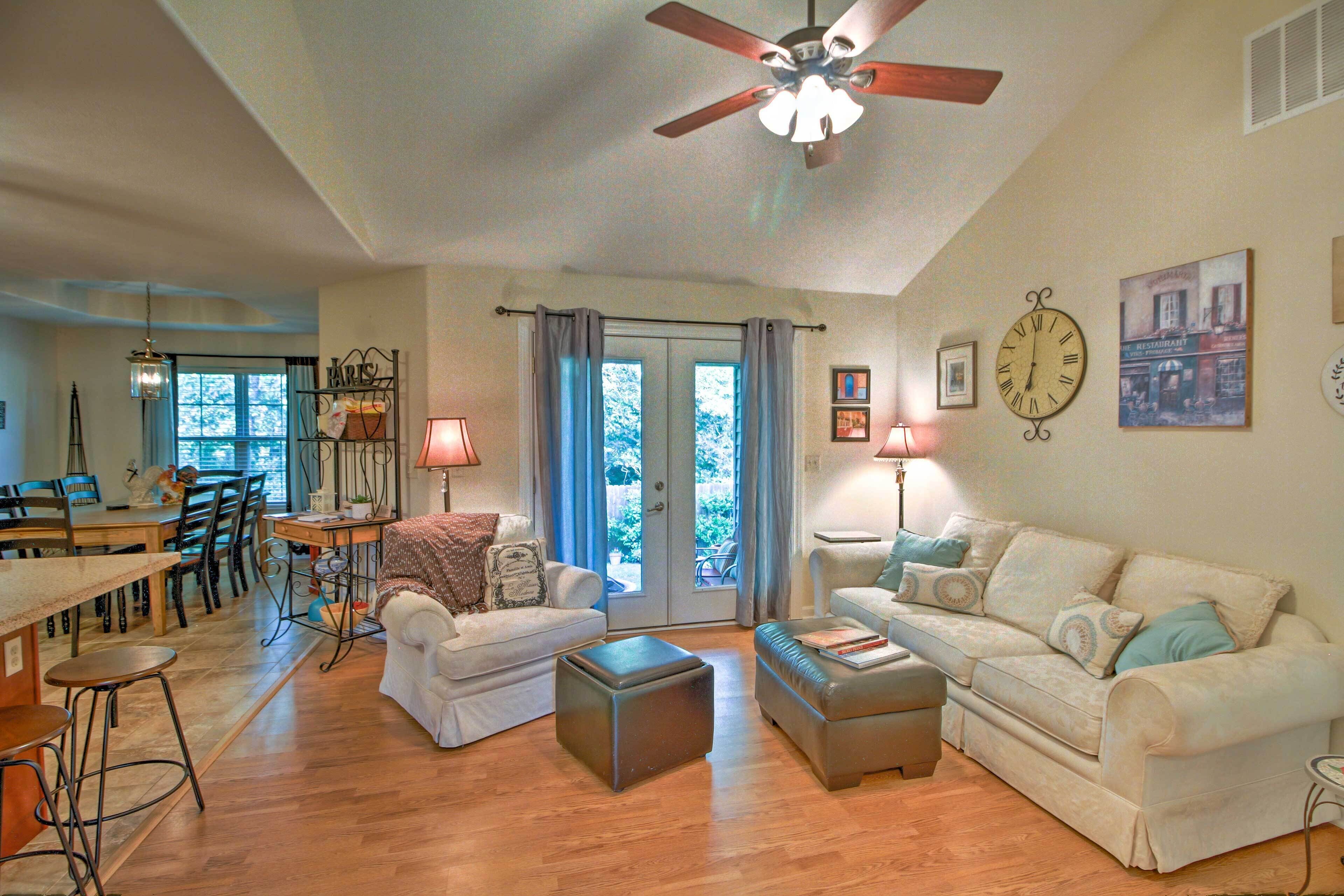 Pet-friendly Home - 9 Mi to Table Rock Lake!