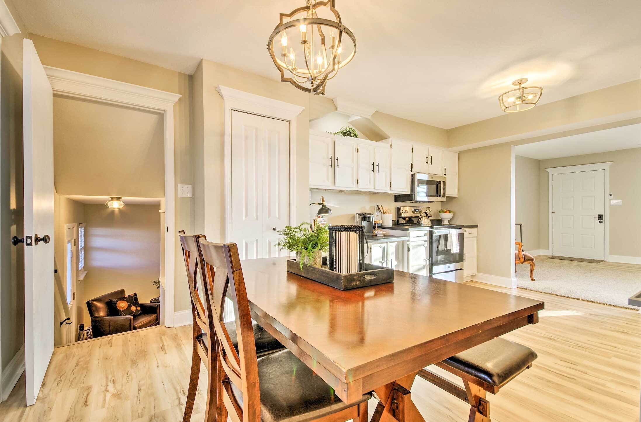 Spacious Columbia Vacation Rental Near Mizzou