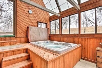 Spacious Home w/ Pond ~ 13 Mi to Columbia!