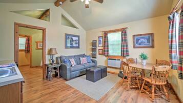 House (1 Bedroom) | Living area | TV, books