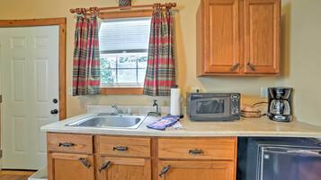 House (1 Bedroom) | Interior