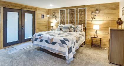 Quiet Hollister Cabin: Walk to Lake Taneycomo