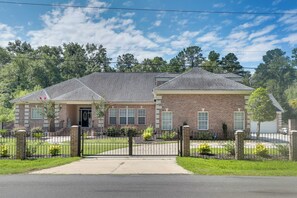 Apartment (0 Bedroom) | Interior