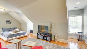 Apartment (0 Bedroom) | Interior