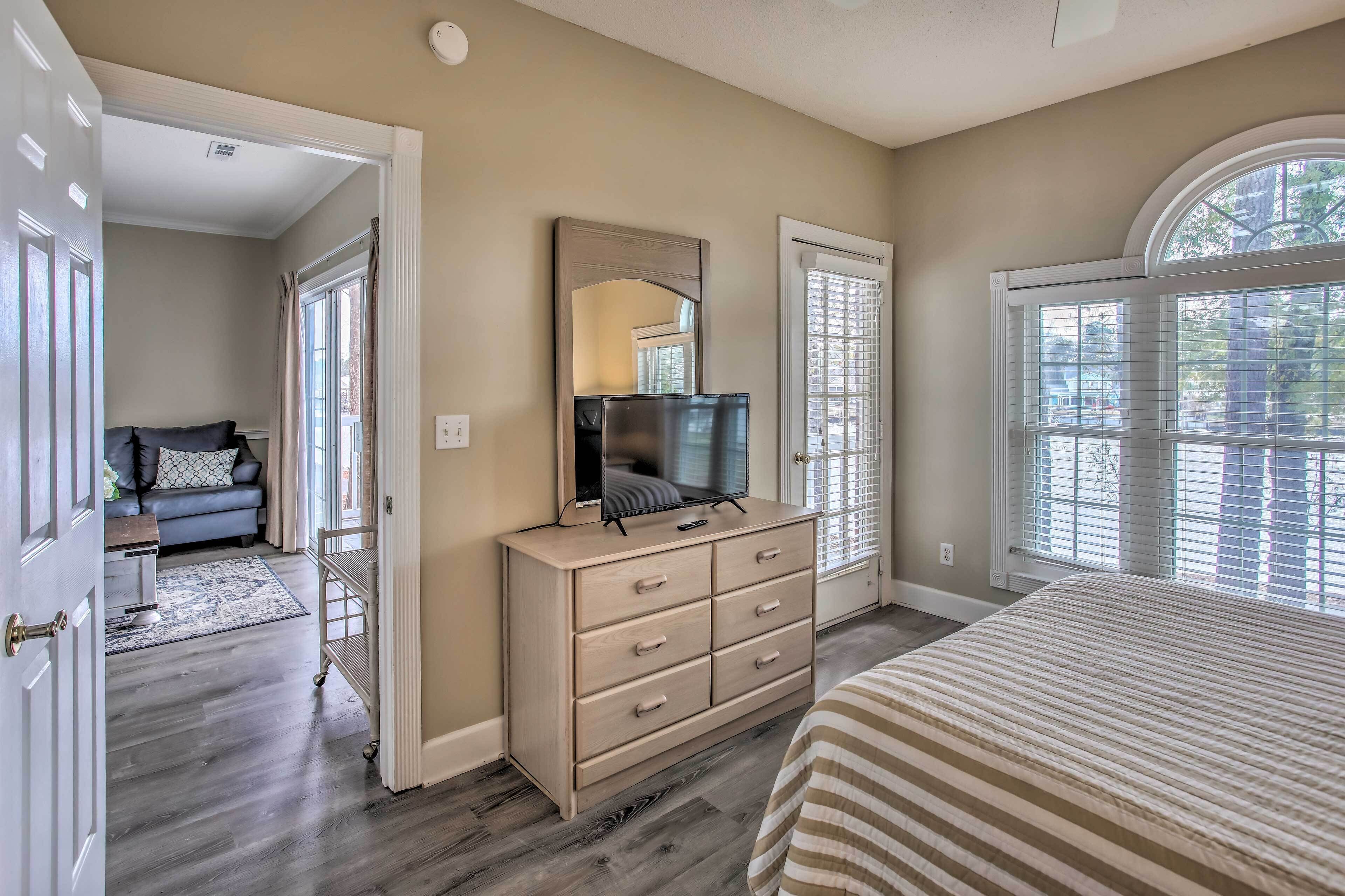 Riverfront Myrtle Beach Condo: Balcony & Pool