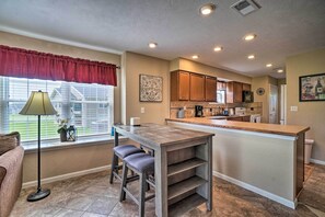 Apartment (2 Bedrooms) | Interior - Branson Resort Condo w/ Scenic Patio & Pool Access (Branson)