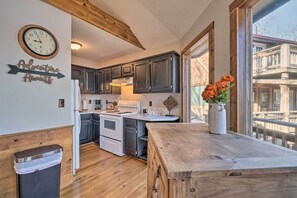 House (1 Bedroom) | Interior - Shell Knob Guest House w/ Lake View, Fire Pit (Shell Knob)