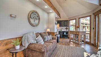 House (1 Bedroom) | Interior