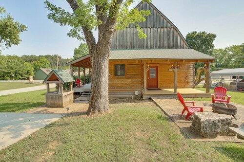 Rustic Hollister Cabin - 5 Mi to Downtown Branson