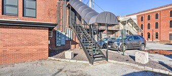 Sleek, Modern Loft in Downtown Springfield!